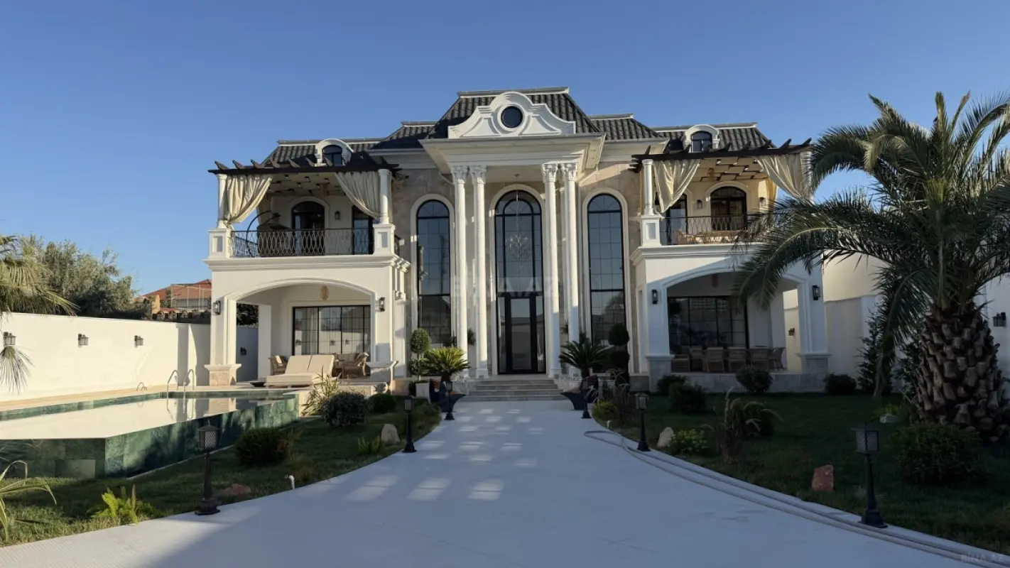 Satılır 6 otaqlı həyət evi 350 m²