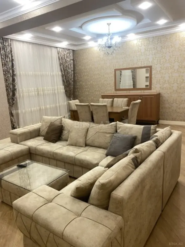 Kirayə verilir 3 otaqlı mənzil 146 m²
