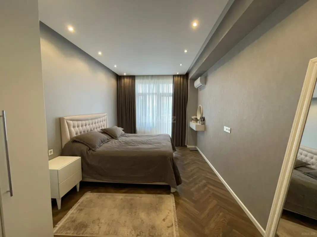Satılır 3 otaqlı mənzil 95 m²