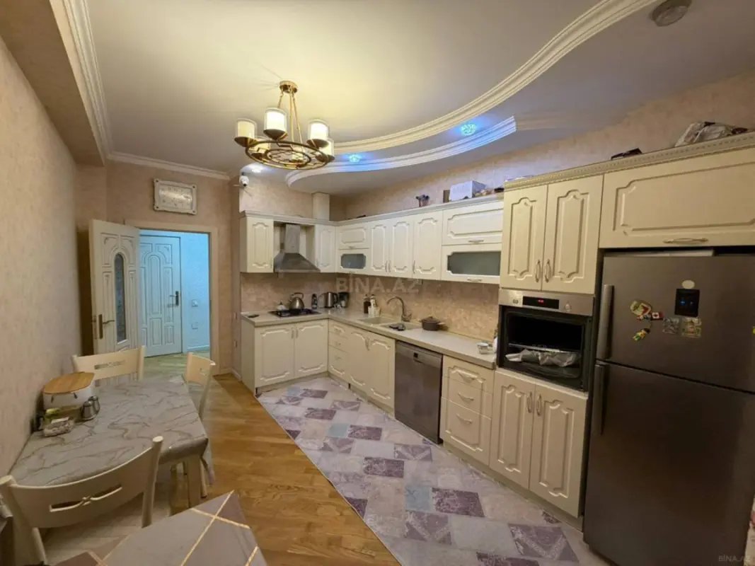 Satılır 3 otaqlı mənzil 88 m²