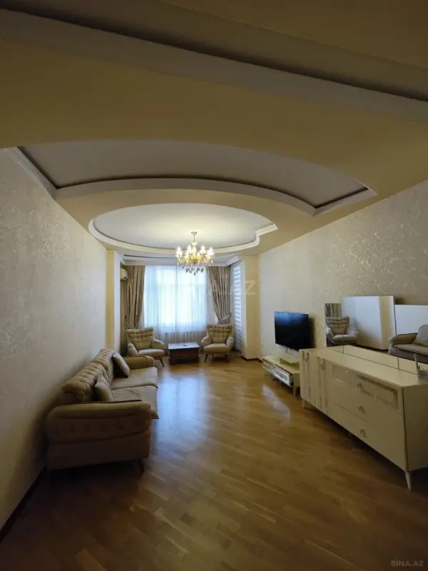Kirayə verilir 3 otaqlı mənzil 130 m²