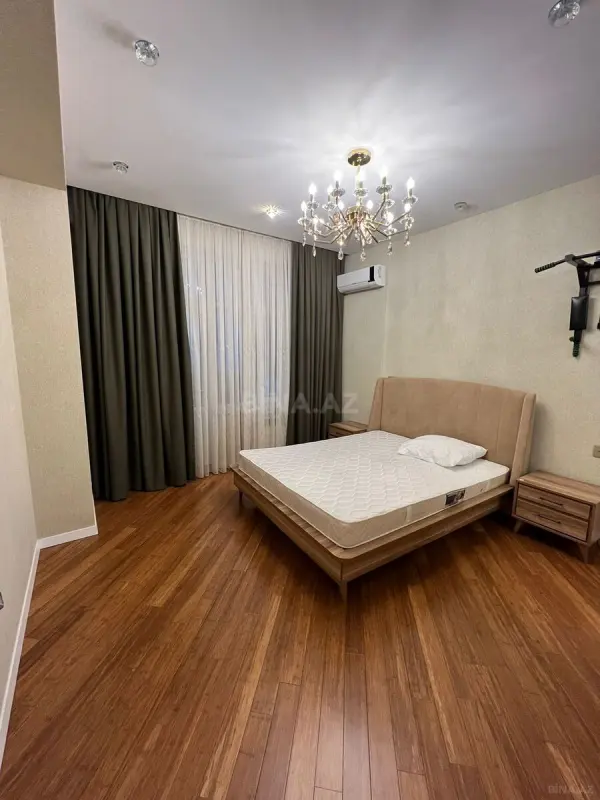 Kirayə verilir 2 otaqlı mənzil 67 m²