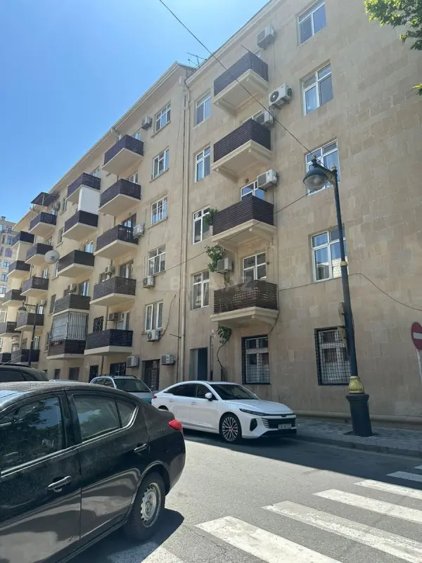 Satılır 1 otaqlı mənzil 30 m²