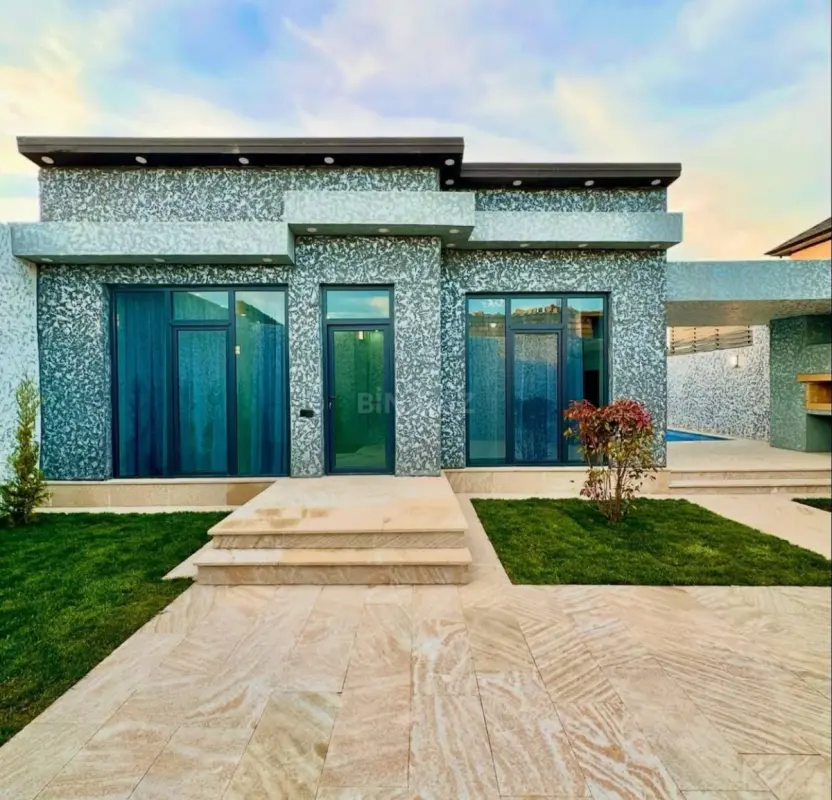 Satılır 4 otaqlı həyət evi 100 m²