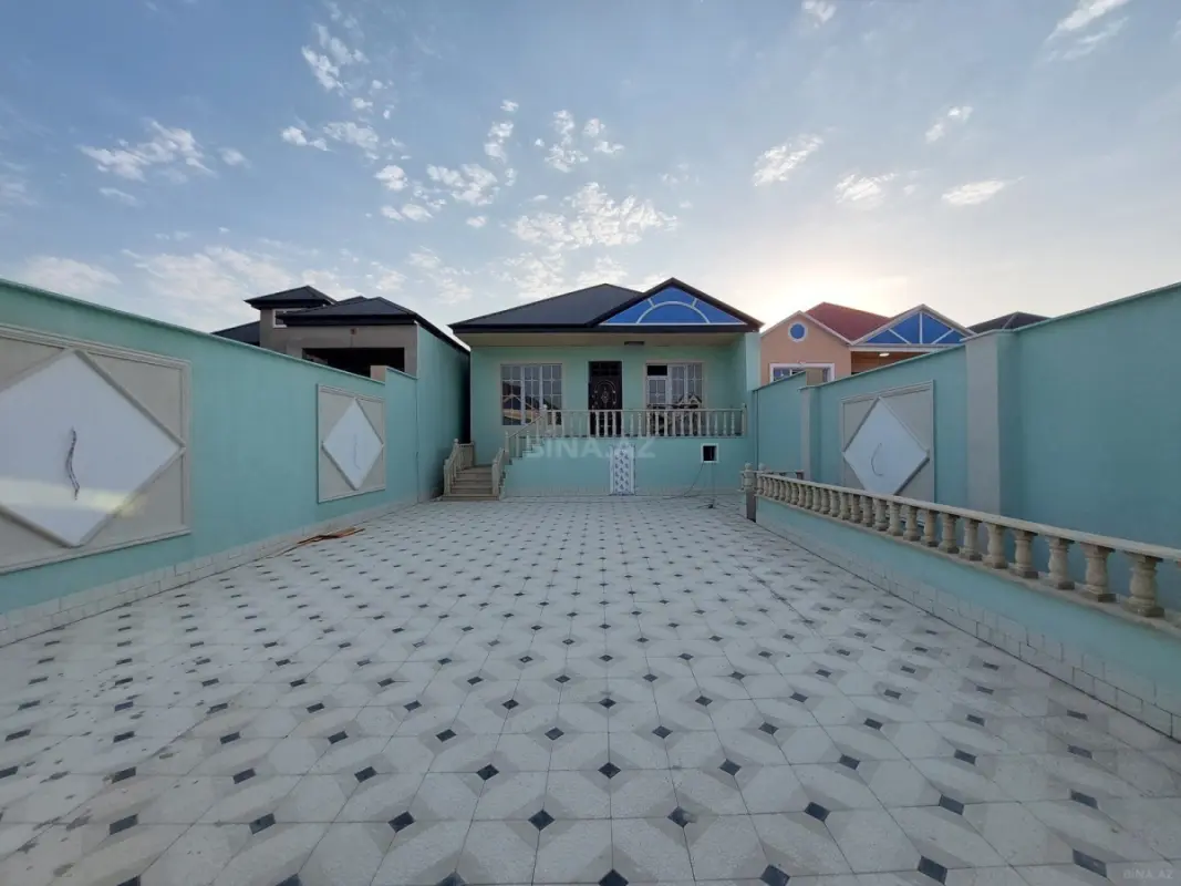Satılır 5 otaqlı həyət evi 140 m²