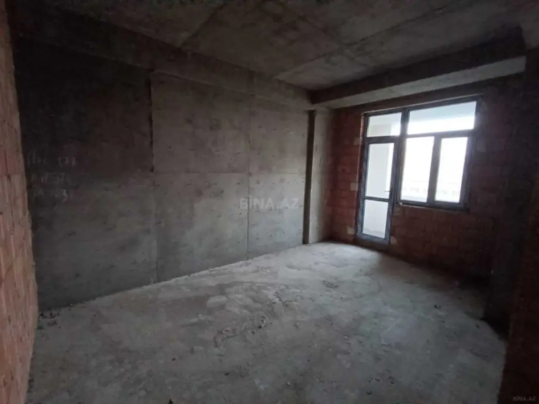 Satılır 3 otaqlı mənzil 145 m²