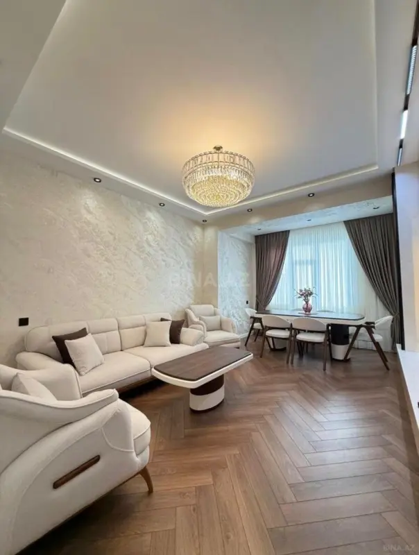 Satılır 3 otaqlı mənzil 105 m²