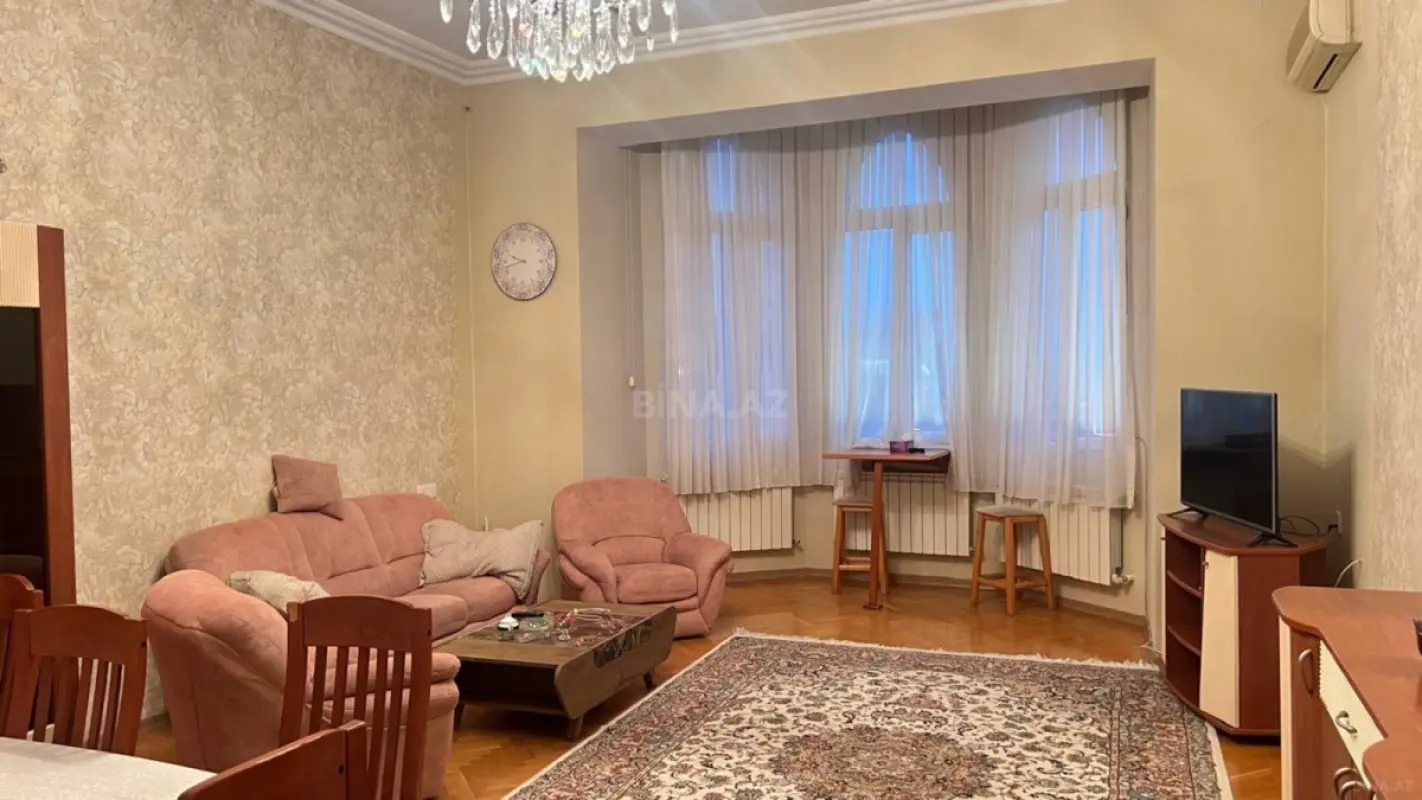 Satılır 3 otaqlı mənzil 110 m²
