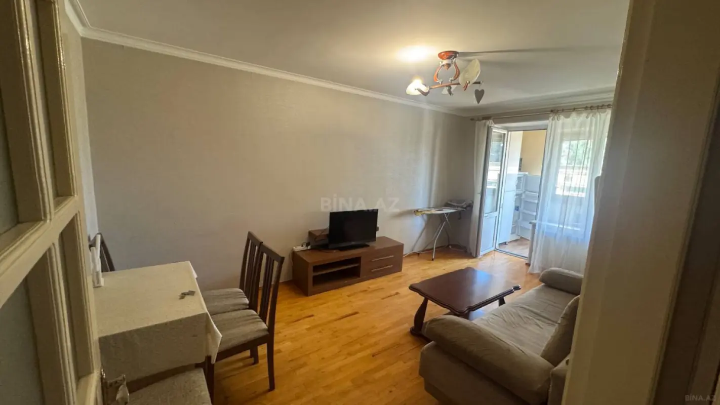 Kirayə verilir 2 otaqlı mənzil 40 m²