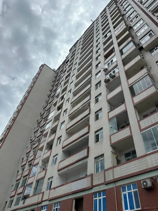 Satılır 2 otaqlı mənzil 72 m²