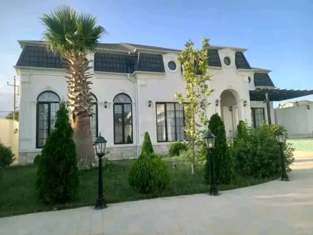 Satılır 5 otaqlı həyət evi 255 m²