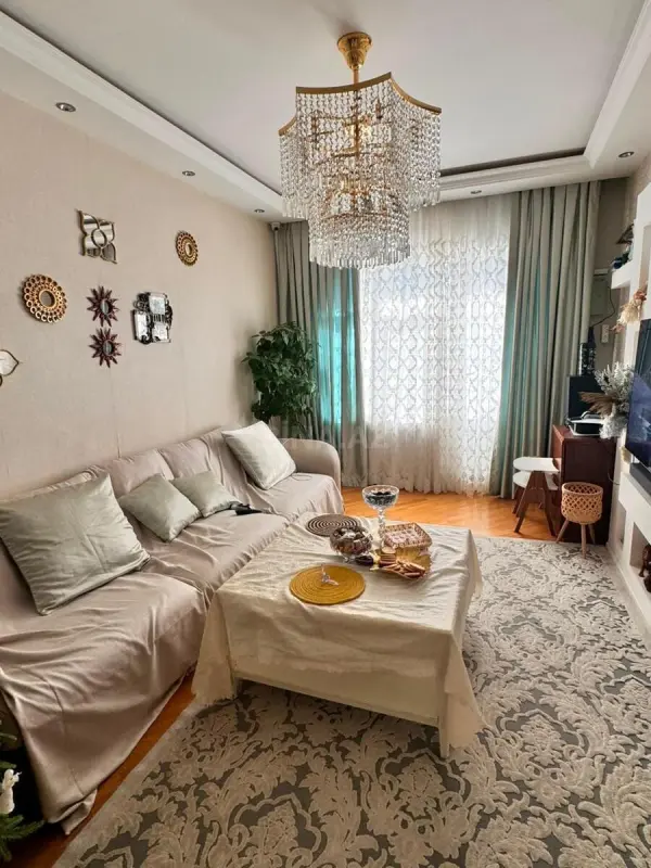 Satılır 4 otaqlı mənzil 100 m²