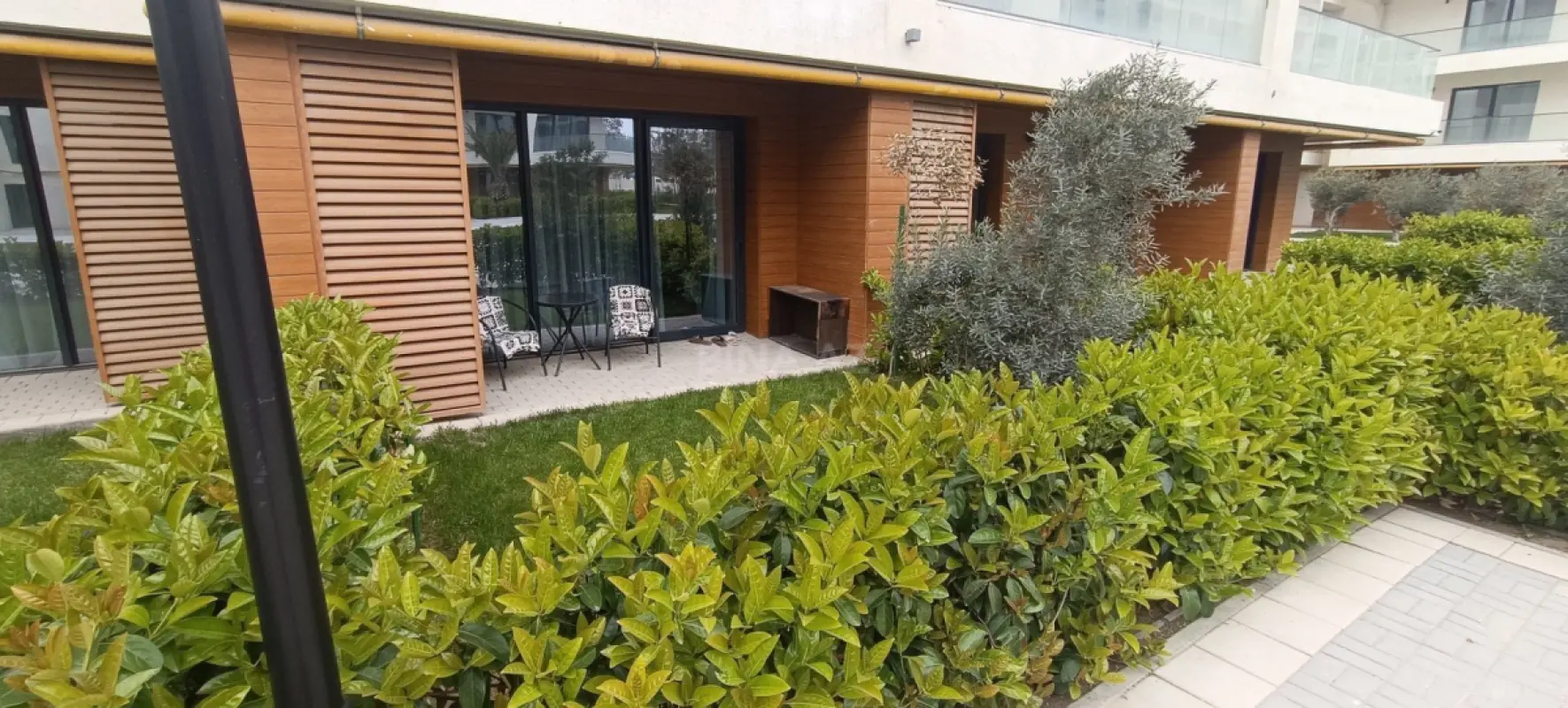 Satılır 2 otaqlı mənzil 57 m²