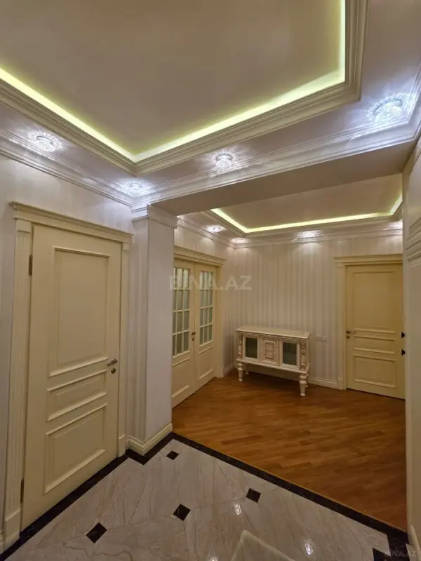 Kirayə verilir 3 otaqlı mənzil 110 m²
