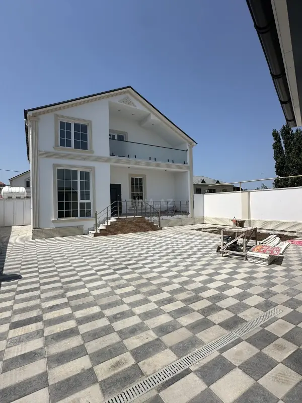 Satılır 4 otaqlı həyət evi 200 m²