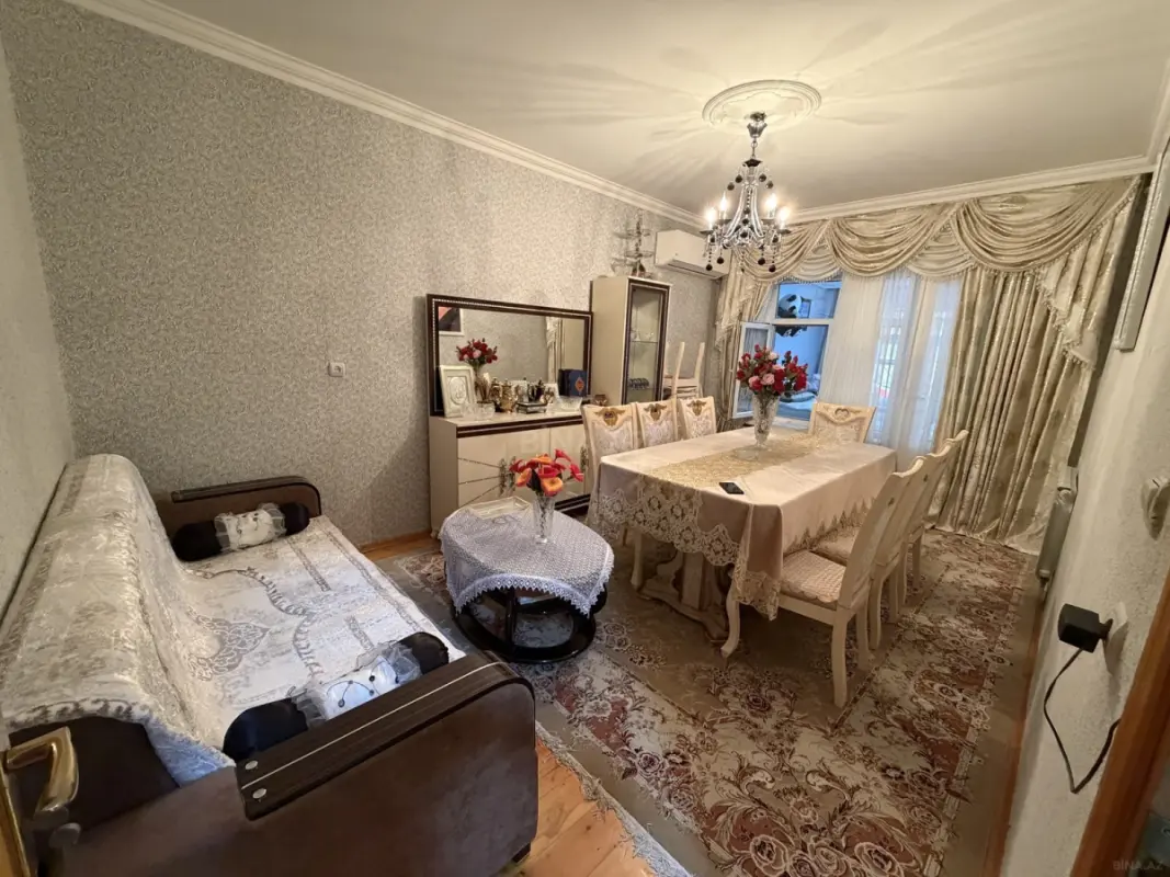 Satılır 4 otaqlı mənzil 90 m²