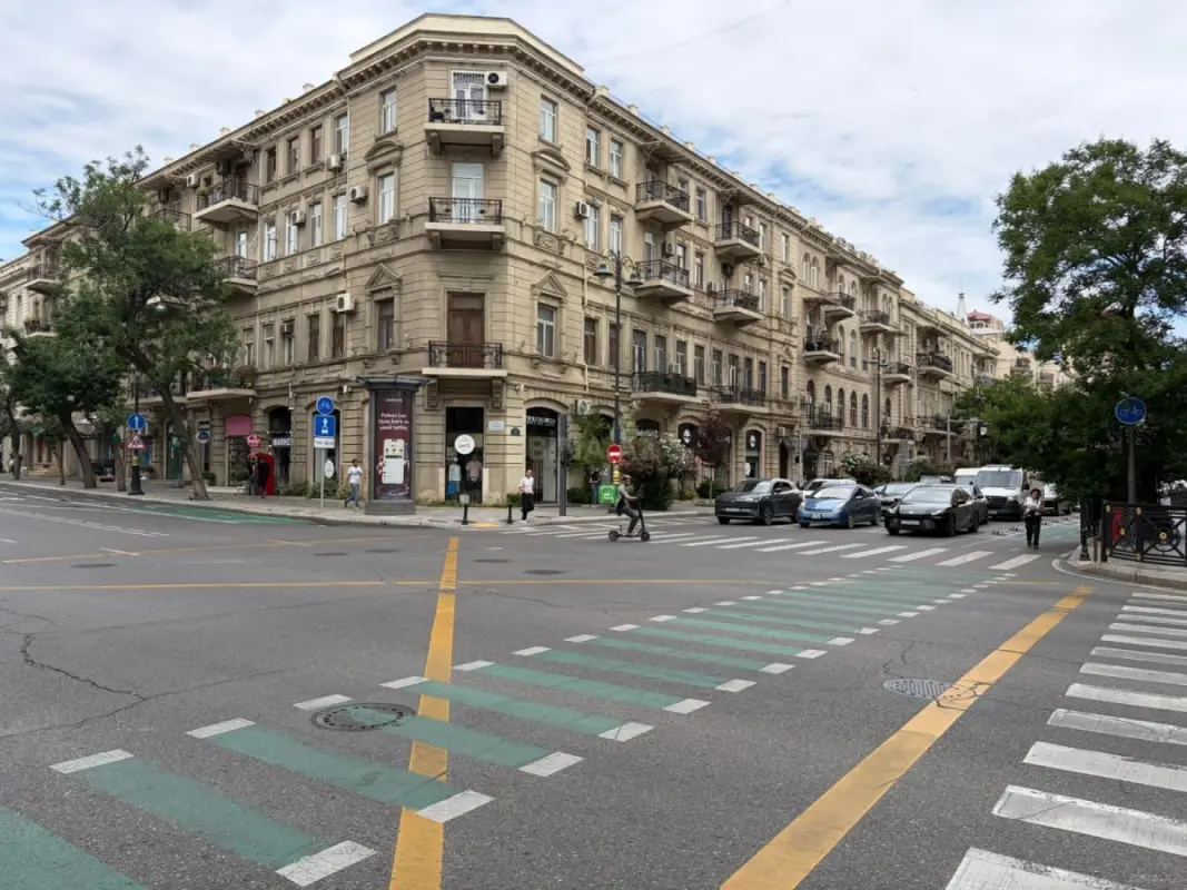 Satılır 1 otaqlı mənzil 39 m²