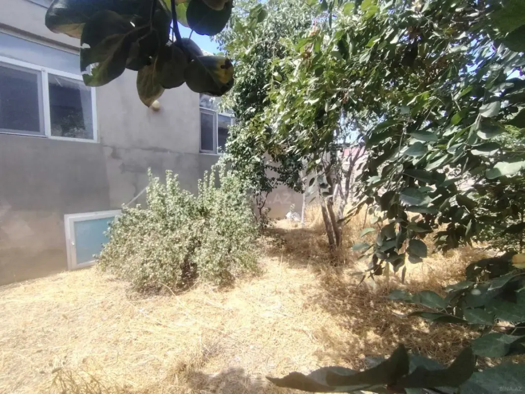 Satılır 5 otaqlı həyət evi 140 m²