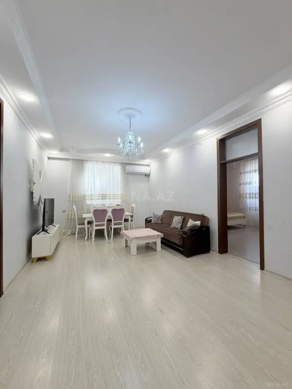 Satılır 10 otaqlı həyət evi 300 m²