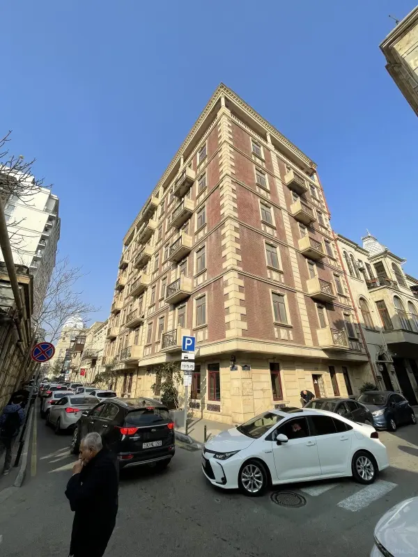 Satılır obyekt 2000 m²