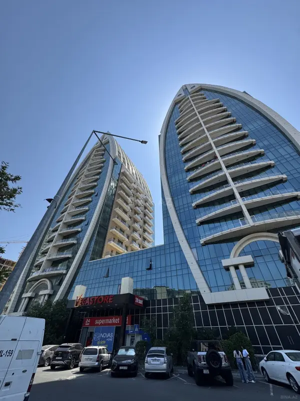 Satılır 3 otaqlı mənzil 148 m²