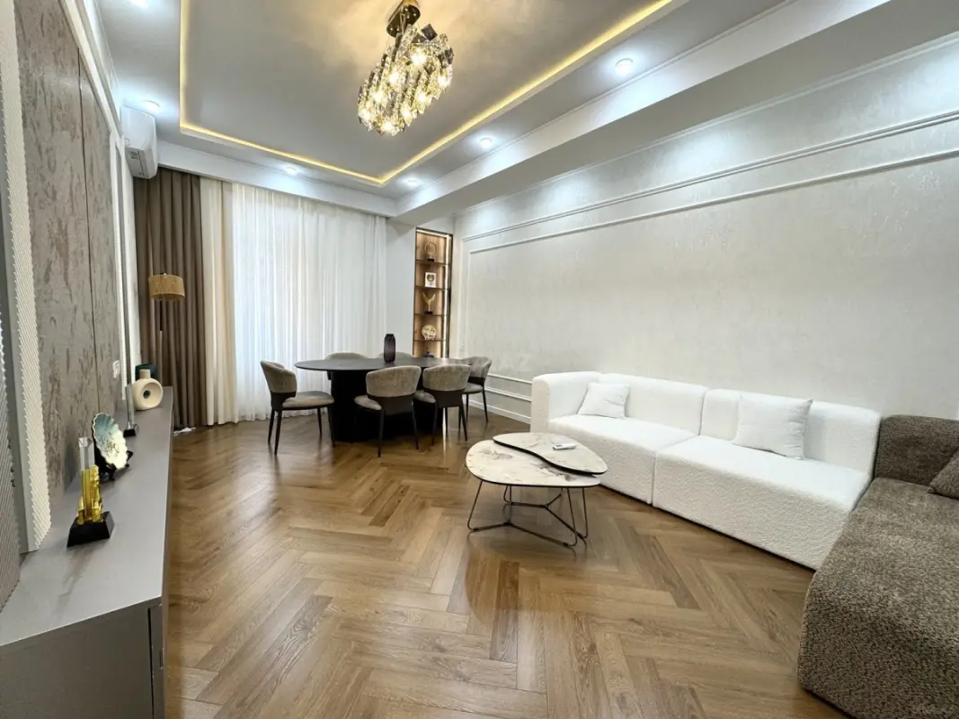 Satılır 2 otaqlı mənzil 85 m²