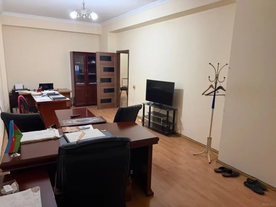 Satılır 3 otaqlı mənzil 136 m²