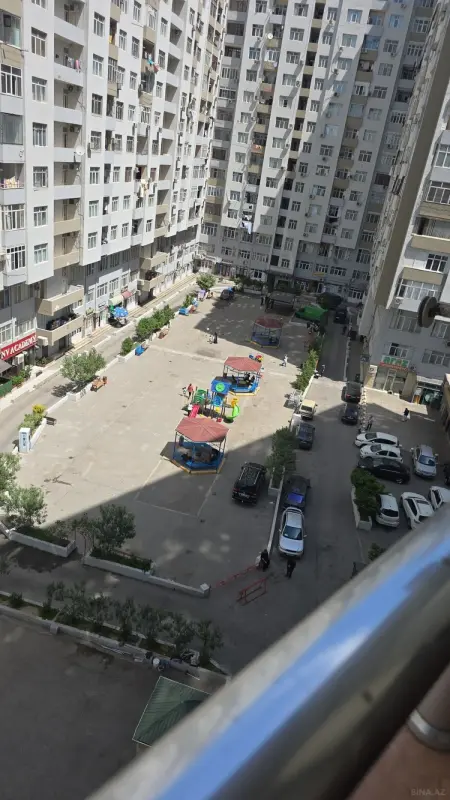 Kirayə verilir 2 otaqlı mənzil 80 m²