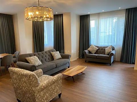 Kirayə verilir 4 otaqlı mənzil 180 m² — Bakı 4 otaq 180.00 m²