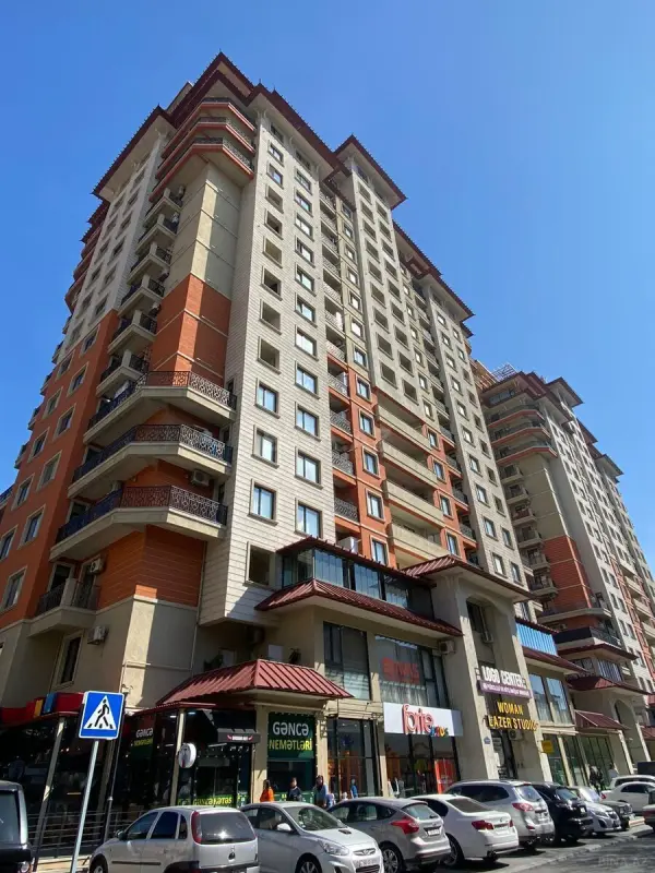 Satılır 3 otaqlı mənzil 107 m²