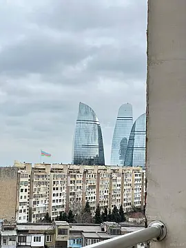 Satılır 3 otaqlı mənzil 147 m² — Bakı 3 otaq 147.00 m²
