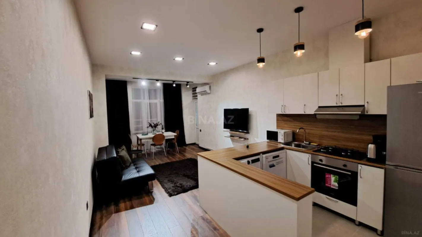Kirayə verilir 2 otaqlı mənzil 73 m²
