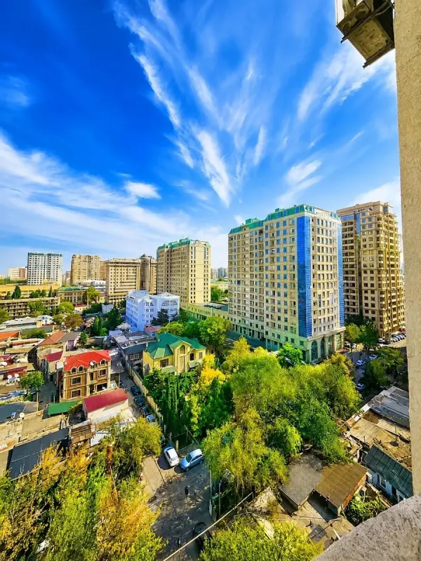 Satılır 3 otaqlı mənzil 136 m²