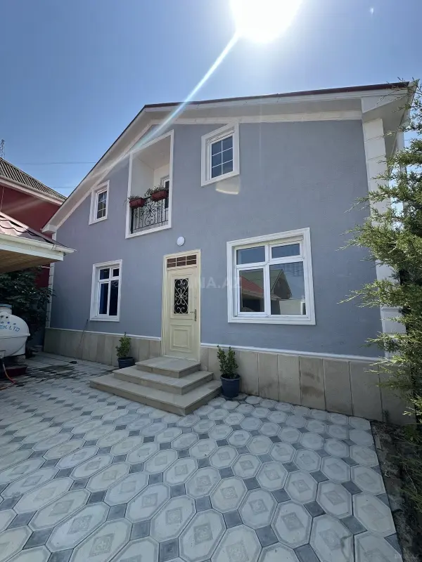 Satılır 7 otaqlı həyət evi 230 m²