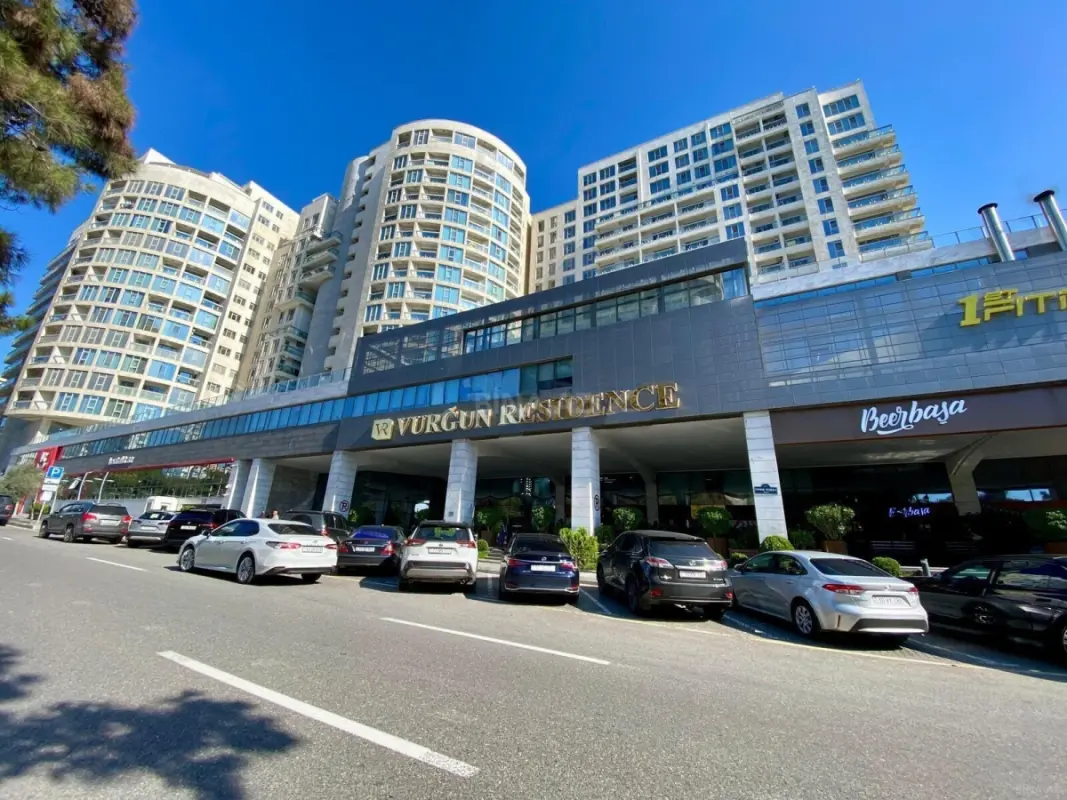 Satılır 3 otaqlı mənzil 110 m²
