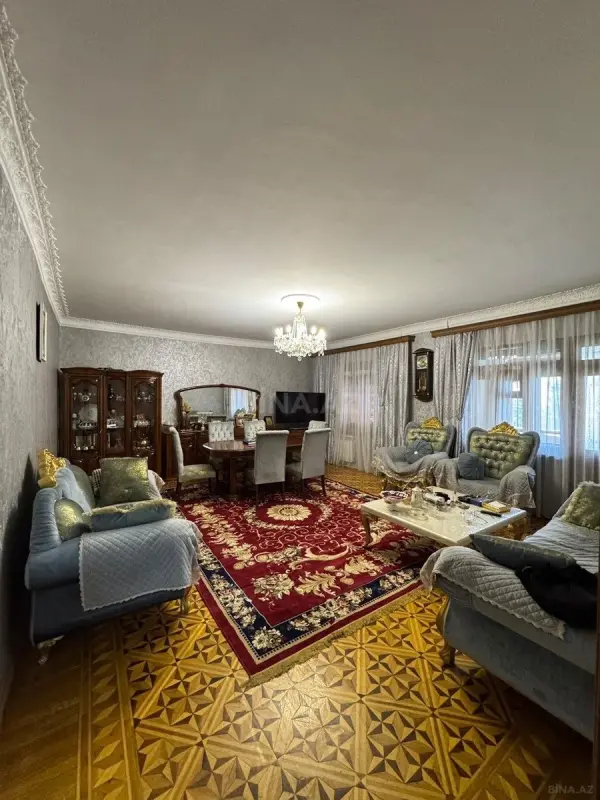 Satılır 5 otaqlı mənzil 120 m²