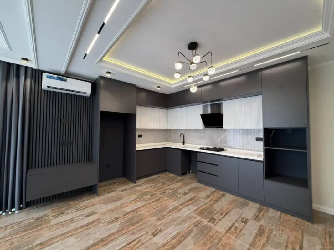 Satılır 6 otaqlı mənzil 160 m²