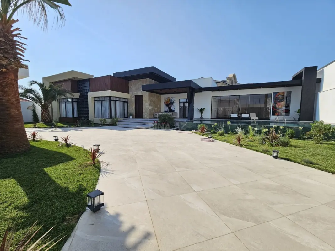 Satılır 5 otaqlı həyət evi 350 m²