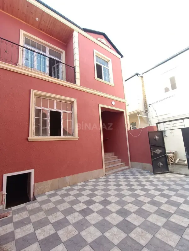 Satılır 4 otaqlı həyət evi 130 m²