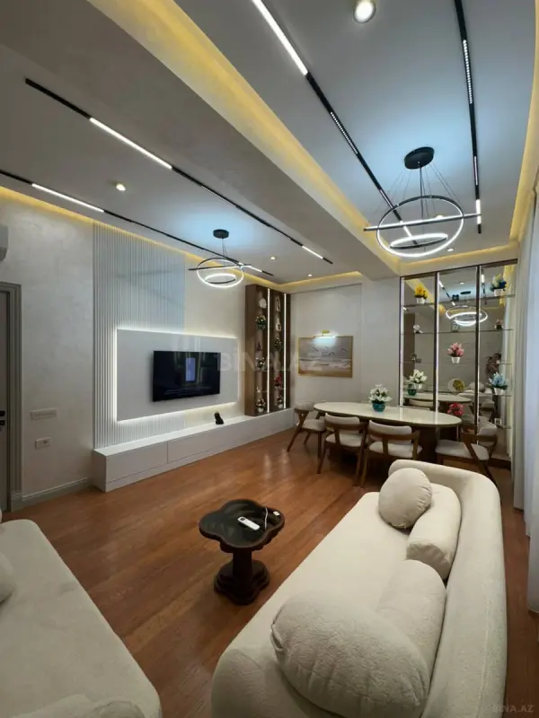 Satılır 2 otaqlı mənzil 91 m²