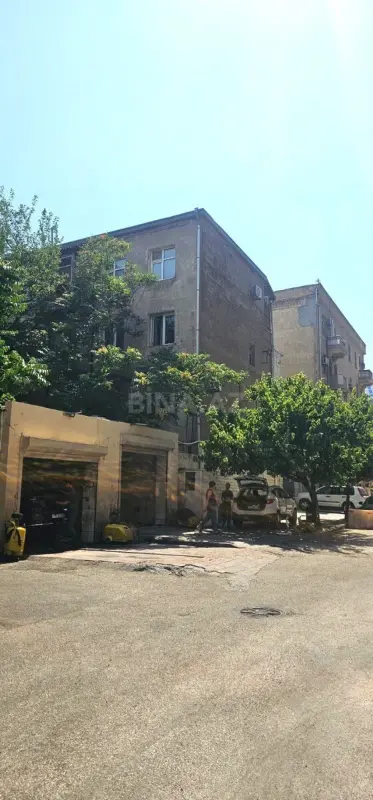 Satılır 4 otaqlı mənzil 96 m²