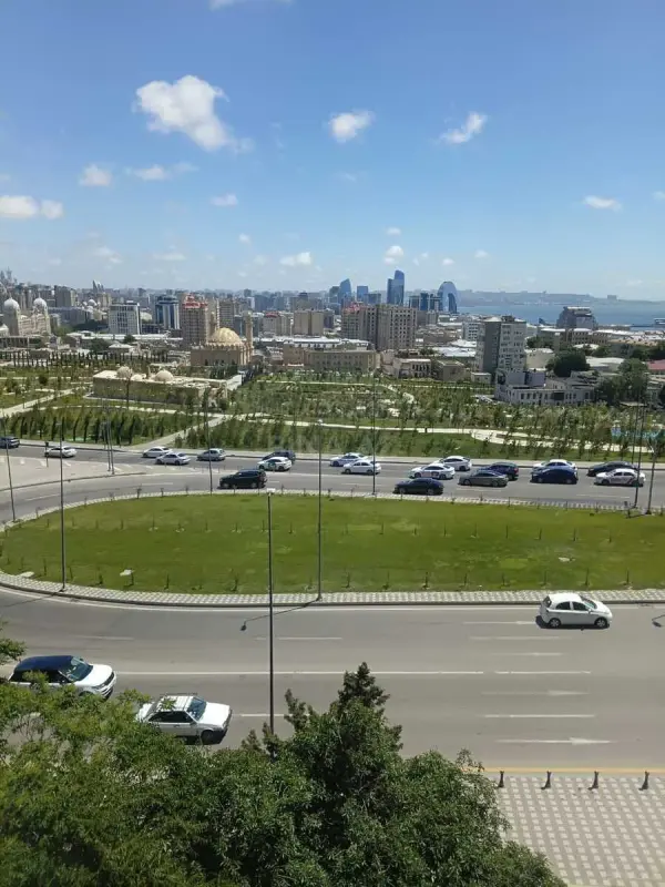 Satılır 3 otaqlı mənzil 90 m²
