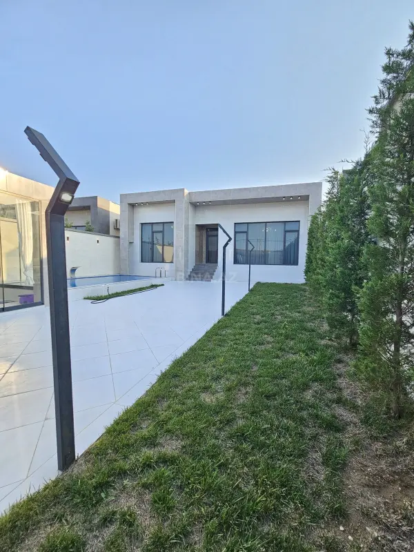 Satılır 5 otaqlı həyət evi 180 m²