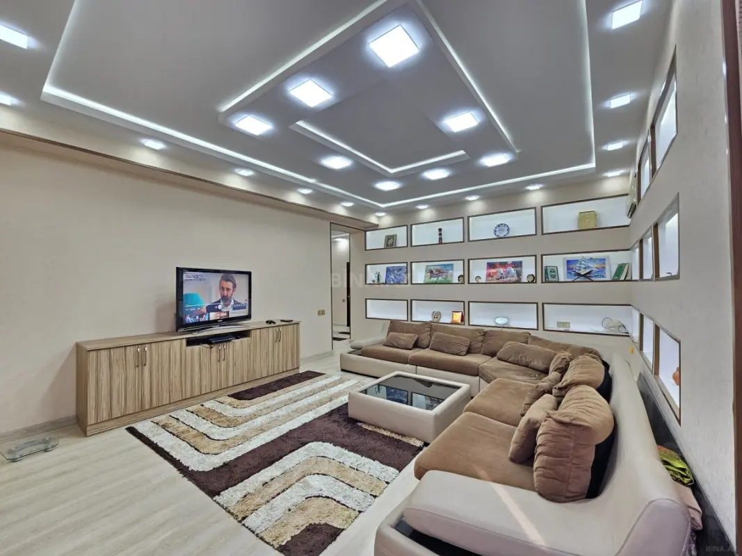 Satılır 3 otaqlı mənzil 122 m²