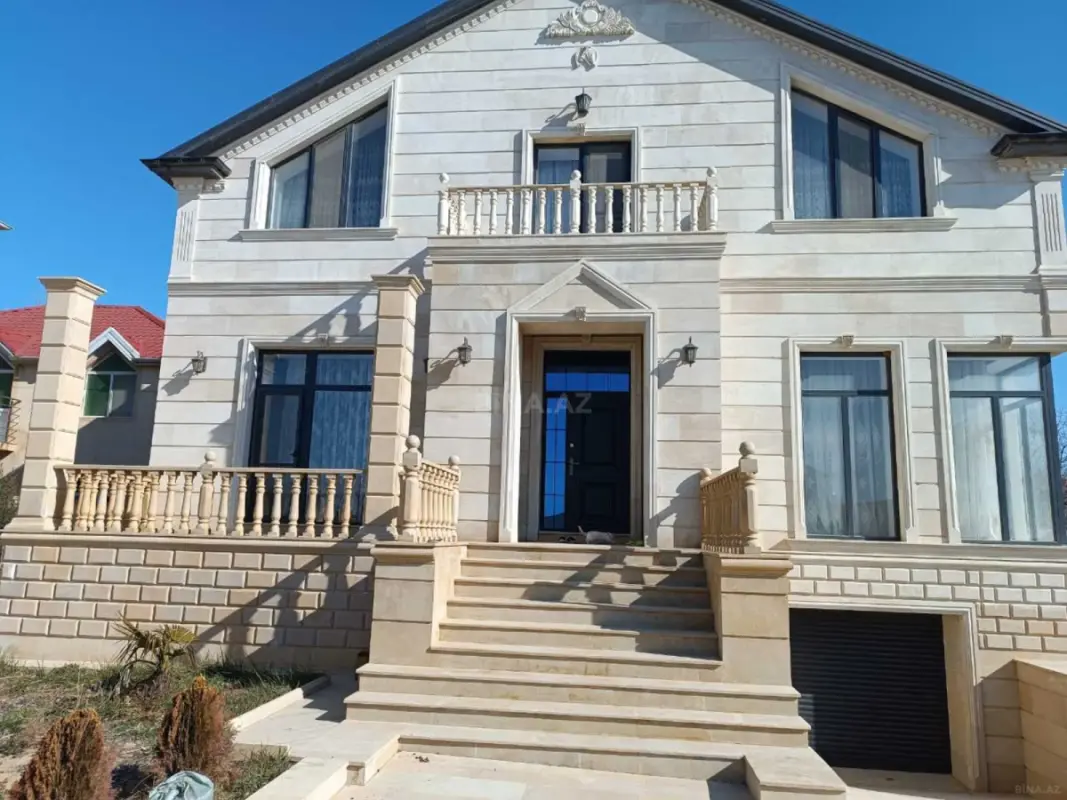 Satılır 6 otaqlı həyət evi 400 m²