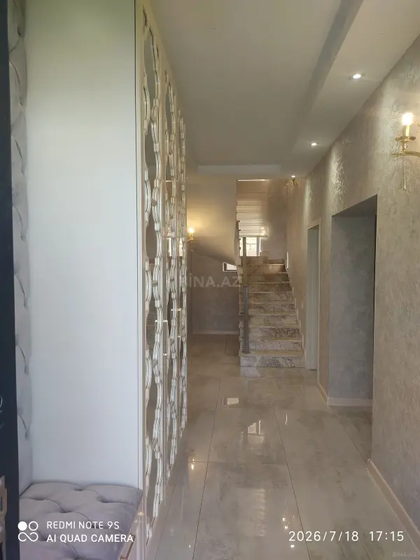 Satılır 5 otaqlı həyət evi 232 m²
