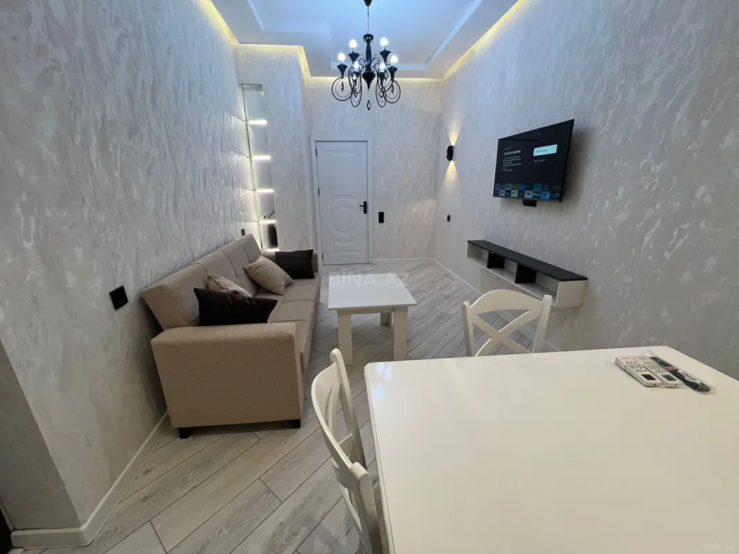 Kirayə verilir 3 otaqlı mənzil 115 m²