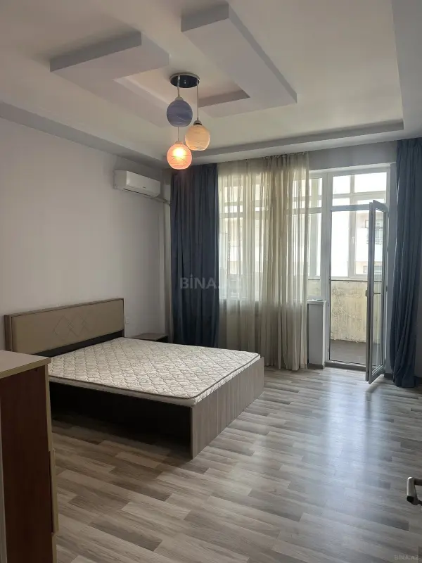 Satılır 2 otaqlı mənzil 106 m²