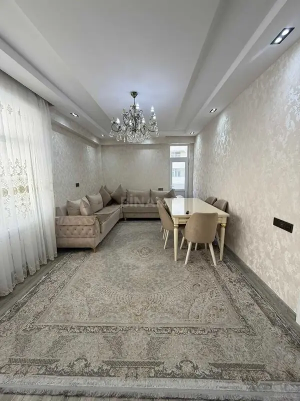 Satılır 2 otaqlı mənzil 93 m²