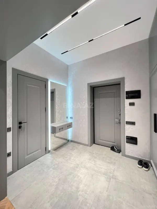 Satılır 2 otaqlı mənzil 68 m²